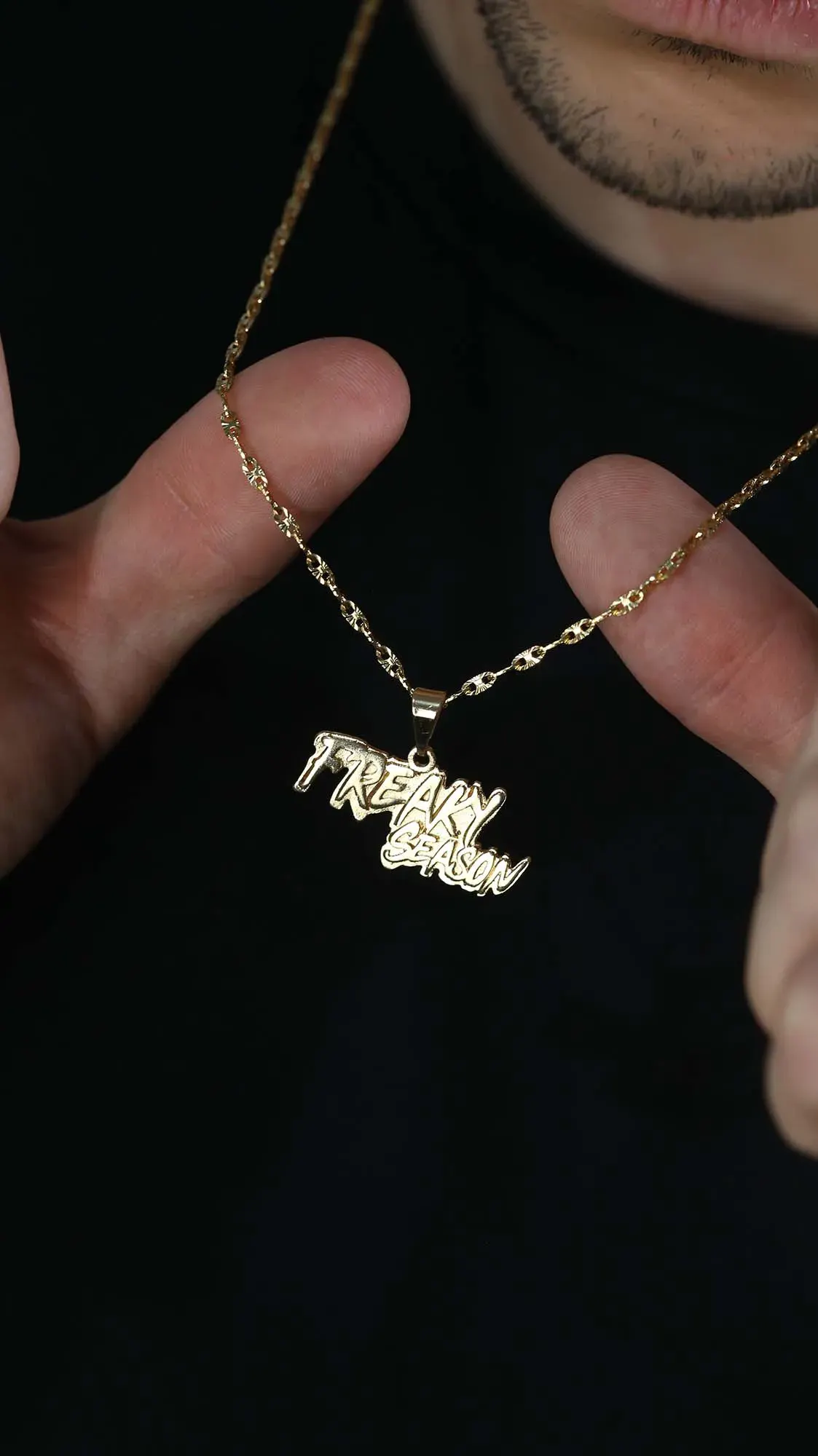 Conjunto Corrente + Pingente Freaky Season (Banho Ouro)